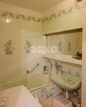 2-к квартира, вторичка, 52м2, 9/9 этаж