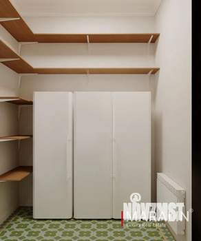 5-к квартира, вторичка, 200м2, 2/4 этаж