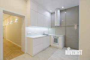 3-к квартира, вторичка, 92м2, 2/4 этаж