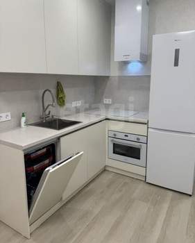 1-к квартира, вторичка, 42м2, 8/20 этаж