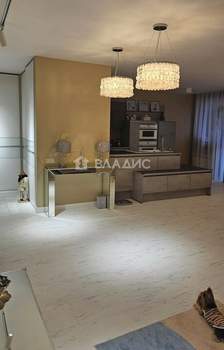 3-к квартира, вторичка, 98м2, 7/25 этаж