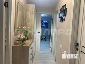 2-к квартира, вторичка, 61м2, 1/9 этаж