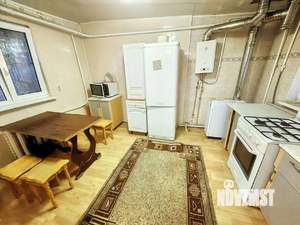 4-к квартира, вторичка, 76м2, 1/1 этаж