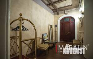 5-к квартира, вторичка, 300м2, 2/2 этаж