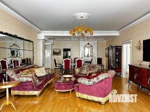 3-к квартира, вторичка, 220м2, 3/10 этаж