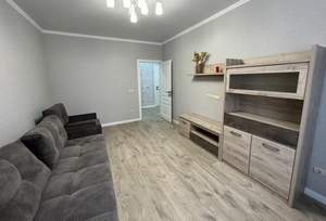 2-к квартира, вторичка, 56м2, 9/18 этаж