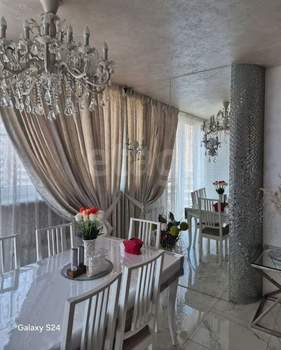 3-к квартира, вторичка, 90м2, 9/18 этаж