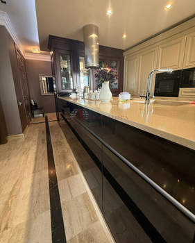 4-к квартира, вторичка, 141м2, 17/17 этаж