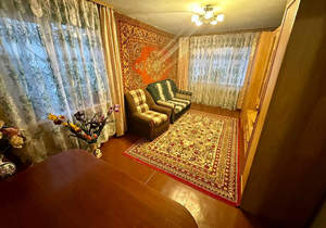 3-к квартира, вторичка, 61м2, 1/5 этаж