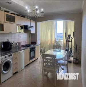 3-к квартира, вторичка, 84м2, 8/10 этаж