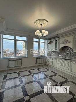 3-к квартира, вторичка, 100м2, 11/22 этаж