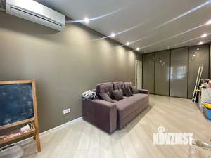 2-к квартира, вторичка, 63м2, 1/10 этаж