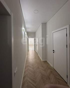 3-к квартира, вторичка, 95м2, 2/4 этаж