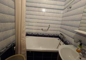 2-к квартира, вторичка, 42м2, 1/9 этаж