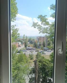 4-к квартира, вторичка, 60м2, 5/5 этаж