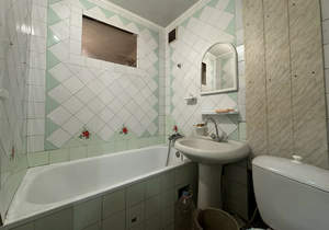 2-к квартира, вторичка, 45м2, 1/5 этаж