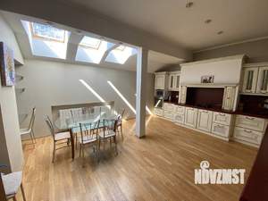 4-к квартира, вторичка, 200м2, 10/10 этаж