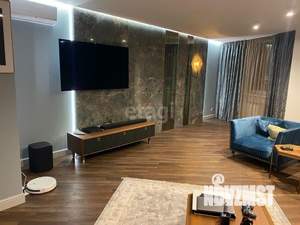 3-к квартира, вторичка, 180м2, 19/32 этаж