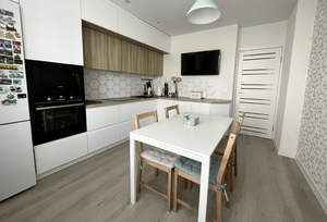 2-к квартира, вторичка, 56м2, 6/19 этаж