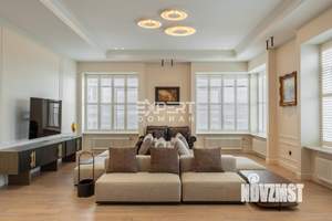 3-к квартира, вторичка, 231м2, 9/10 этаж