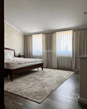 3-к квартира, вторичка, 133м2, 5/5 этаж