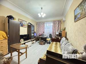 2-к квартира, вторичка, 54м2, 1/1 этаж