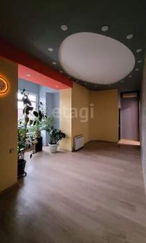 6-к квартира, вторичка, 95м2, 3/3 этаж