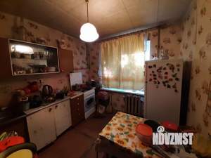 3-к квартира, вторичка, 64м2, 1/10 этаж