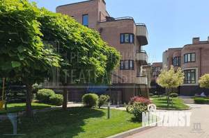 5-к квартира, вторичка, 236м2, 1/3 этаж