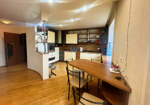 3-к квартира, вторичка, 111м2, 9/10 этаж