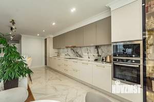 3-к квартира, вторичка, 130м2, 16/22 этаж