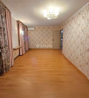 4-к квартира, вторичка, 105м2, 4/10 этаж