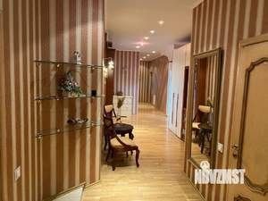 4-к квартира, вторичка, 200м2, 10/10 этаж