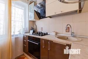 3-к квартира, вторичка, 61м2, 1/5 этаж