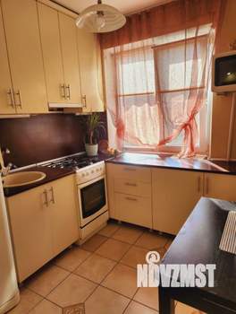 2-к квартира, вторичка, 44м2, 1/5 этаж