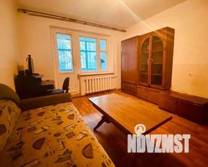 2-к квартира, вторичка, 60м2, 1/10 этаж