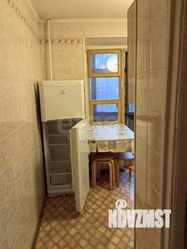 2-к квартира, вторичка, 42м2, 1/5 этаж