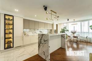 3-к квартира, вторичка, 130м2, 16/22 этаж