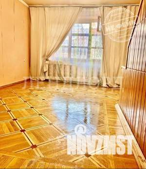 4-к квартира, вторичка, 100м2, 1/7 этаж