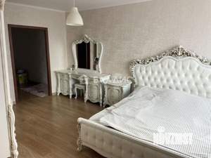 4-к квартира, вторичка, 93м2, 9/10 этаж