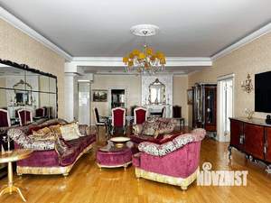 3-к квартира, вторичка, 220м2, 3/10 этаж