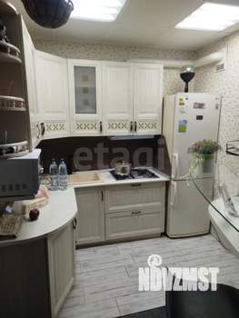 2-к квартира, вторичка, 63м2, 1/9 этаж