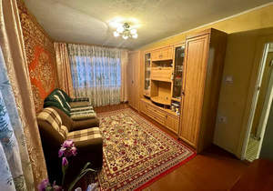 3-к квартира, вторичка, 61м2, 1/5 этаж