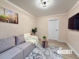 2-к квартира, вторичка, 37м2, 1/4 этаж