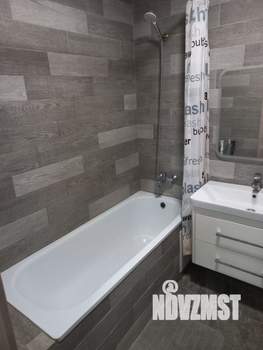 2-к квартира, вторичка, 54м2, 1/25 этаж