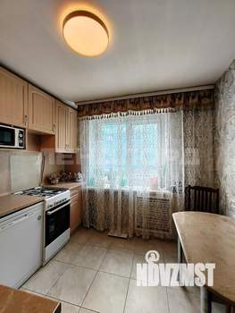 2-к квартира, вторичка, 54м2, 1/10 этаж