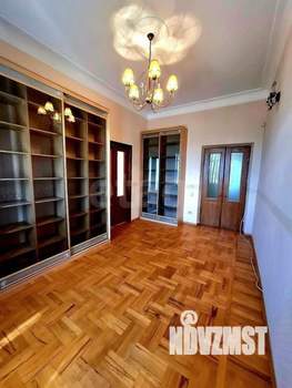 4-к квартира, вторичка, 95м2, 5/5 этаж