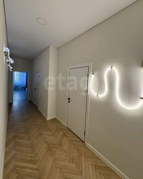 3-к квартира, вторичка, 95м2, 2/4 этаж