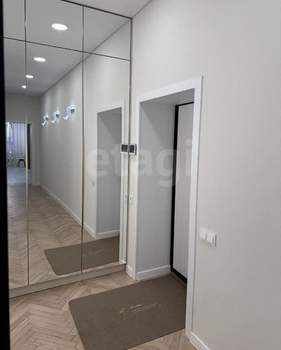 3-к квартира, вторичка, 95м2, 2/4 этаж