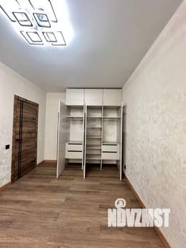 3-к квартира, вторичка, 70м2, 10/18 этаж